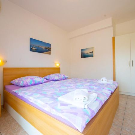 Apartments Cvito ノヴァリャ エクステリア 写真