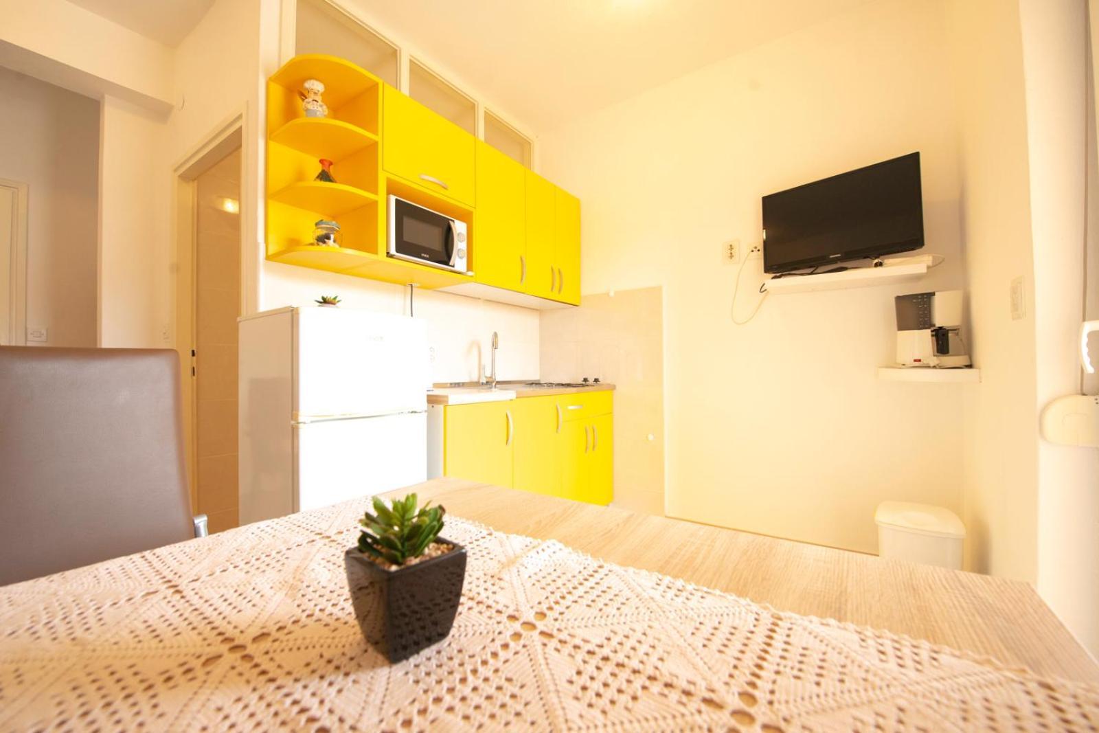 Apartments Cvito ノヴァリャ エクステリア 写真